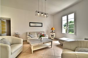 Charente Maritime Maisons de Vacances Gîtes Les Mathes La Palmyre Le Fief des Roses La Roseraie Salon accès Chambres